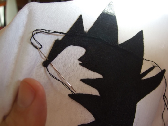 samarreta Goku cosint Petit taller de costura